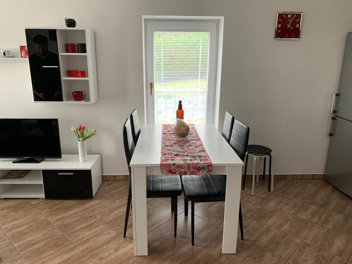 Lomnice nad Popelkou Apartmany Na Rozcesti מראה חיצוני תמונה